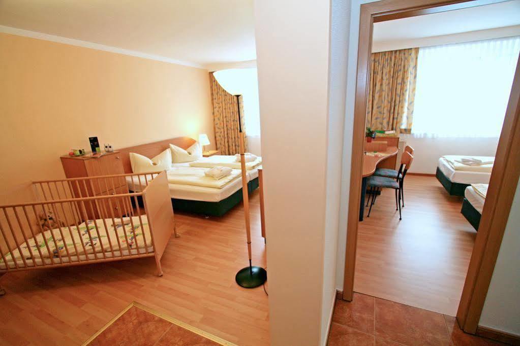 Werrapark Familienresort Hotel Heubacher Hoehe マッサーベルク エクステリア 写真